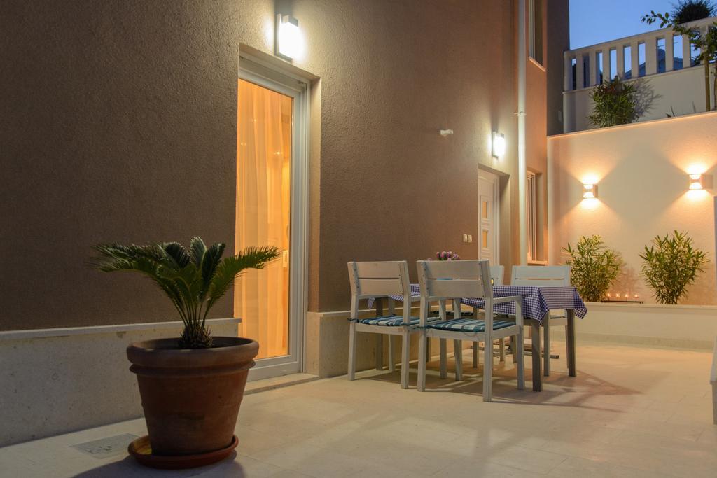Apartments Villa Atlantis Trogir Kültér fotó